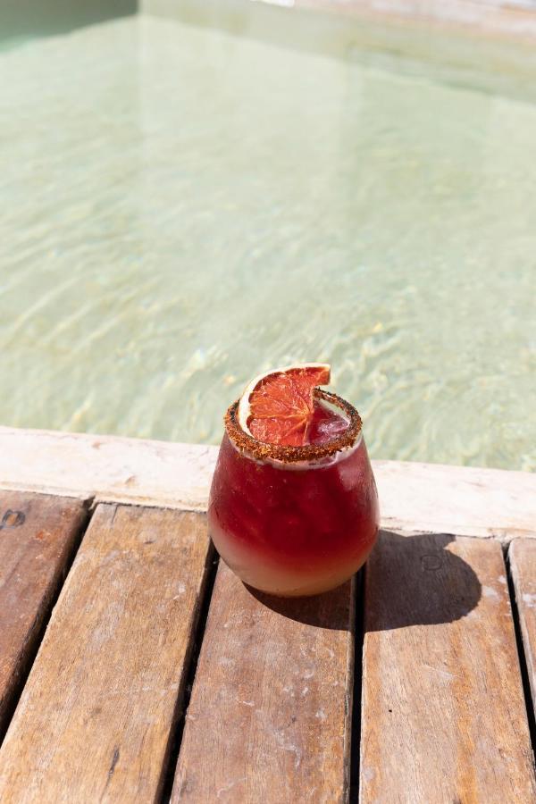 Hotel Boutique Punta Caliza - Adults Oriented Isla Holbox Exterior photo